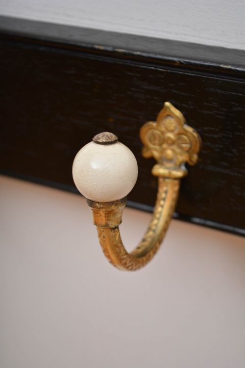 PAIR OF ANTIQUE VICTORIAN BRASS AND EBONISED COAT RACK COAT HOOKS IN GOOD CONDITION - ADDITIONAL PHOTO 7