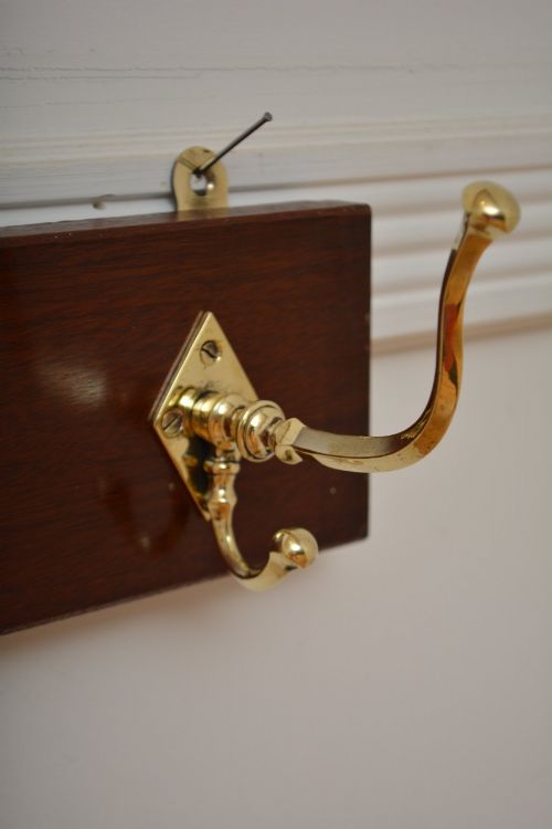 AESTHETIC MOVEMENT COAT HOOKS COAT RACK BRASS AND MAHOGANY - ADDITIONAL PHOTO 7