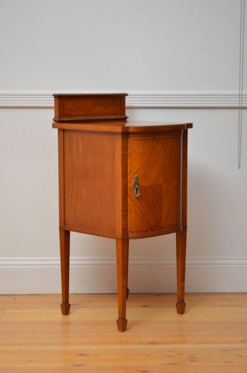 EDWARDIAN BEDSIDE CABINET IN SATINWOOD ANTIQUE BEDSIDE CUPBOARD - ADDITIONAL PHOTO 4