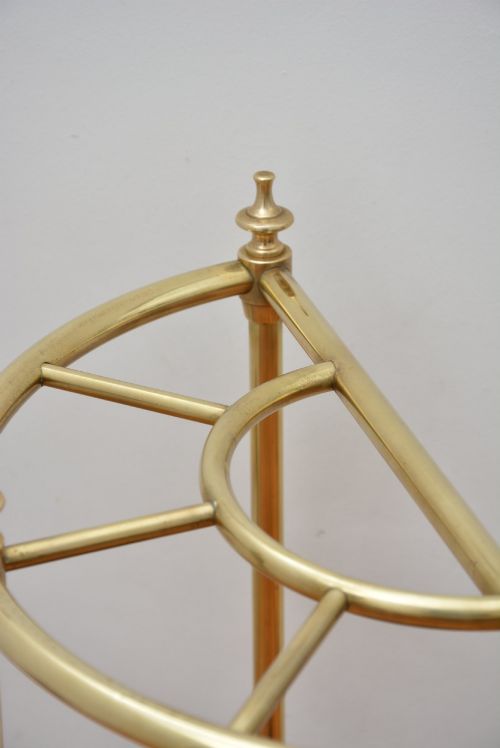 DEMI LUNE BRASS UMBRELLA STAND IN GOOD CONDITION - ADDITIONAL PHOTO 6