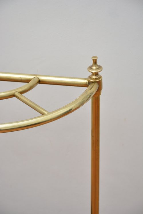 DEMI LUNE BRASS UMBRELLA STAND IN GOOD CONDITION - ADDITIONAL PHOTO 8
