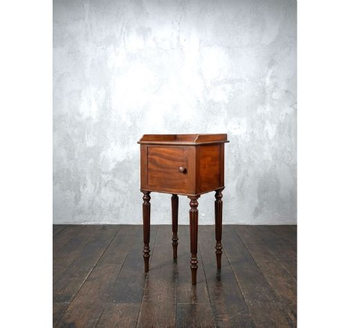 William VI Mahogany Nightstand in the Manner of Gillows