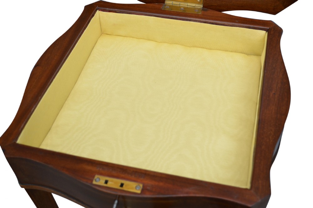 Edwards and Roberts Mahogany and Inlaid Display Table  View VI