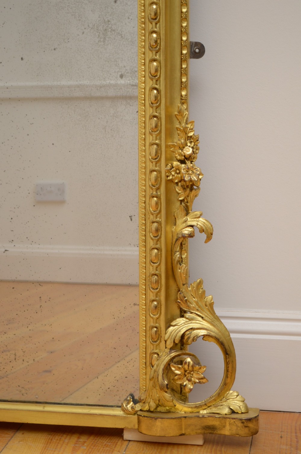 Superb Victorian Gilt Overmantel Mirror Wall Mirror  View XI