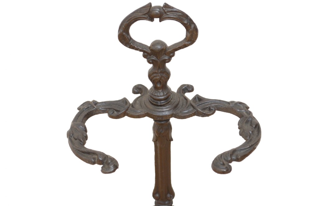 Art Nouveau Umbrella Stand in Cast Iron View II