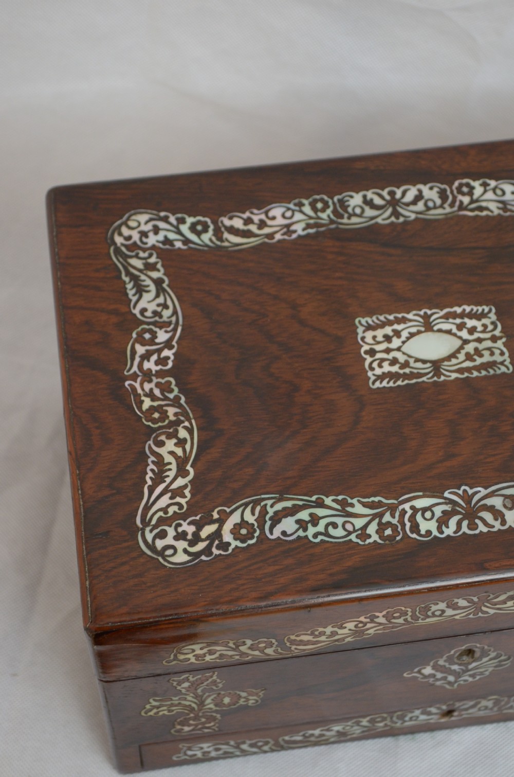 Superb Early Victorian Jewellery Box Vanity Box View II