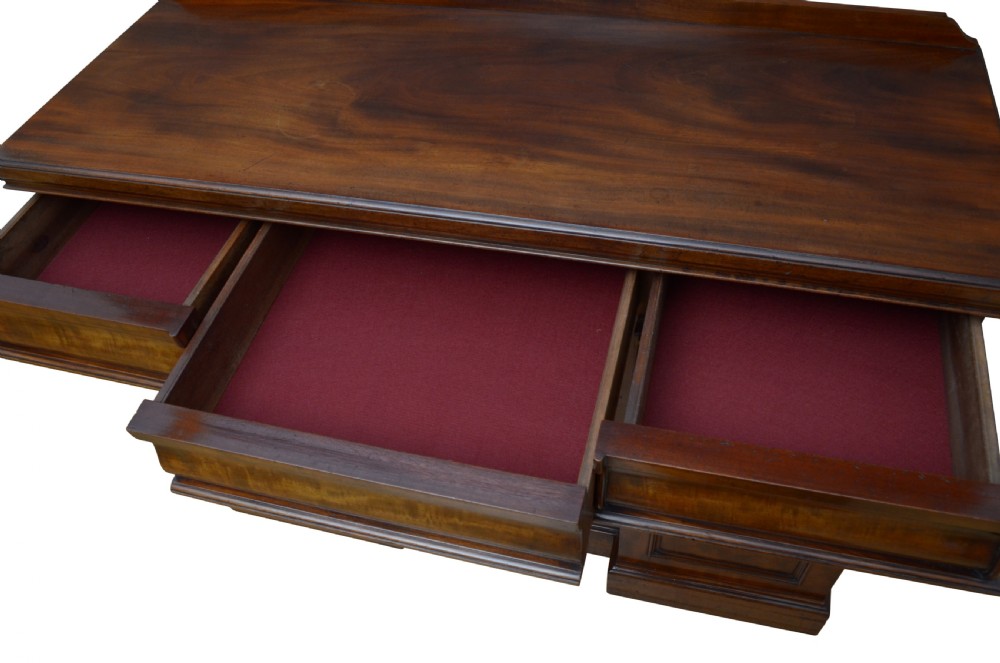 Fine and Elegant Victorian Mahogany Sideboard  View VI