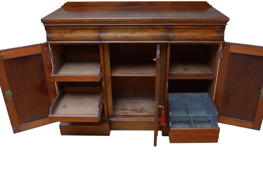 Fine and Elegant Victorian Mahogany Sideboard  View XII