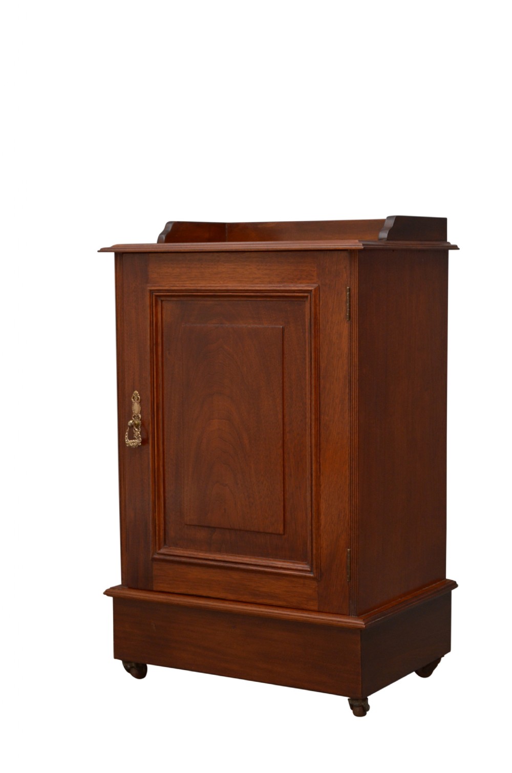 Edwardian Mahogany Cabinet