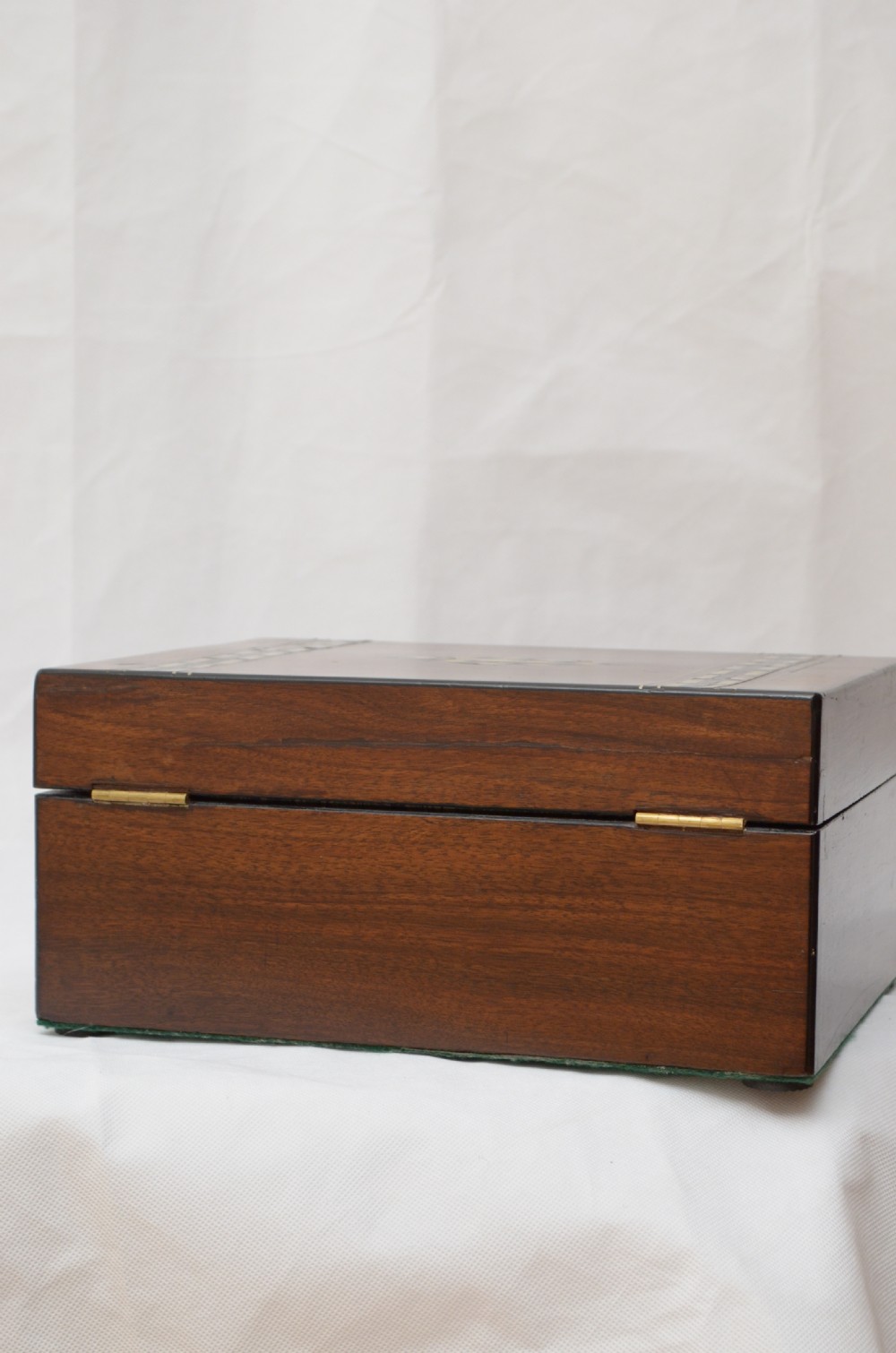 Victorian Walnut and Inlaid Jewellery Box Sewing Box with Tray View XI