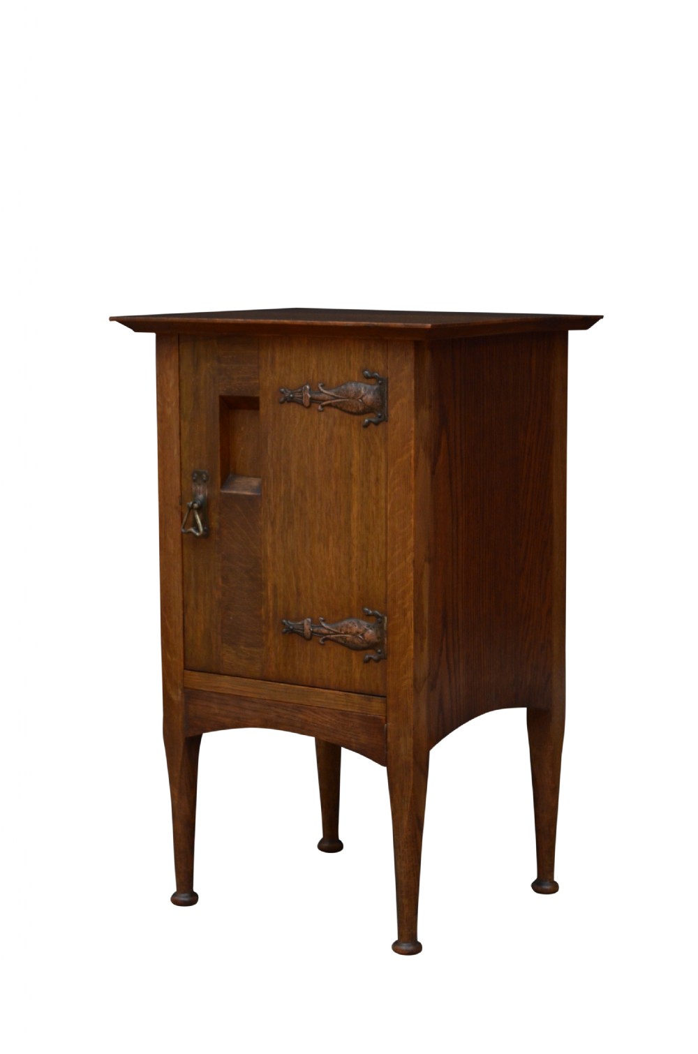 Stylish Arts and Crafts Bedside Cabinet in Oak