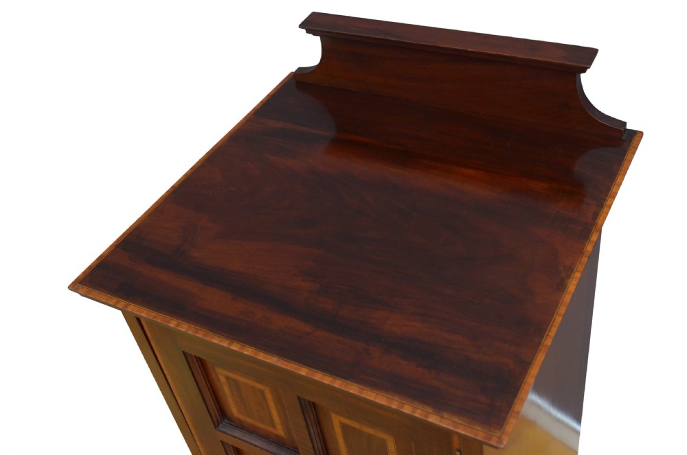 Edwardian Mahogany Bedside Cabinet by Ackland Hodge View II