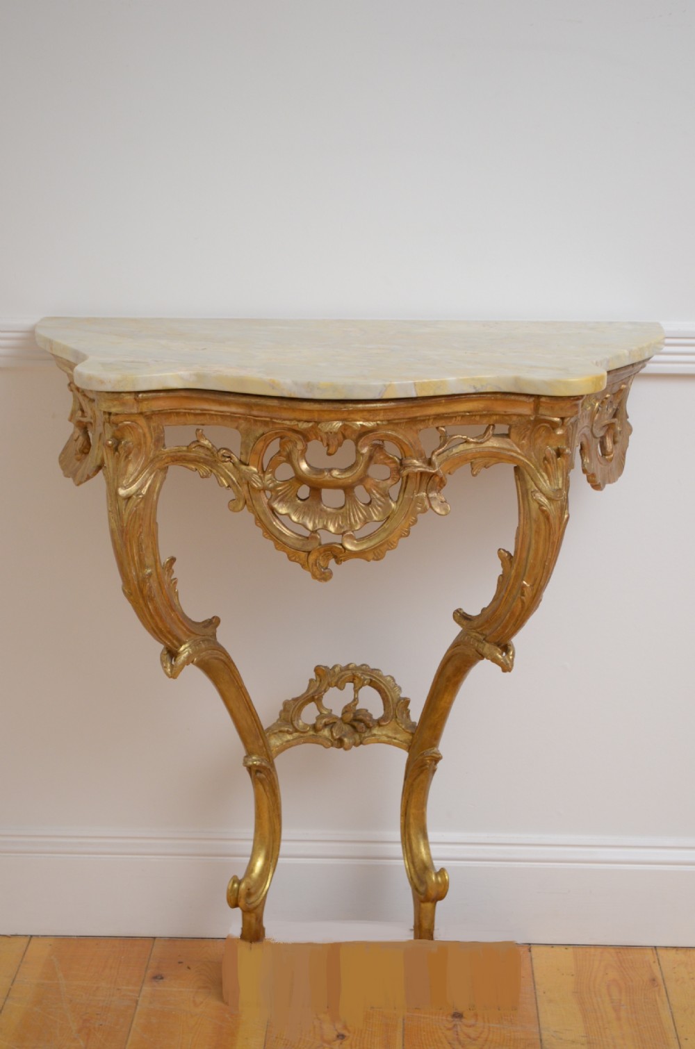 Early 19th Century Giltwood Console Table Hall Table
