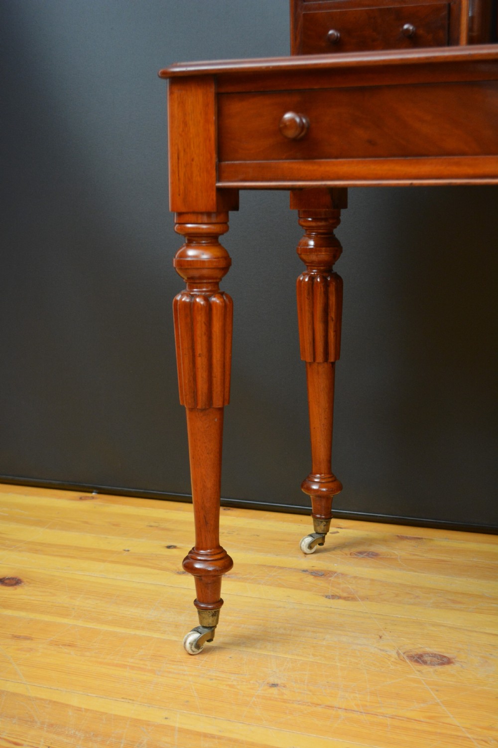  English Victorian Mahogany Dressing Table View XVIII