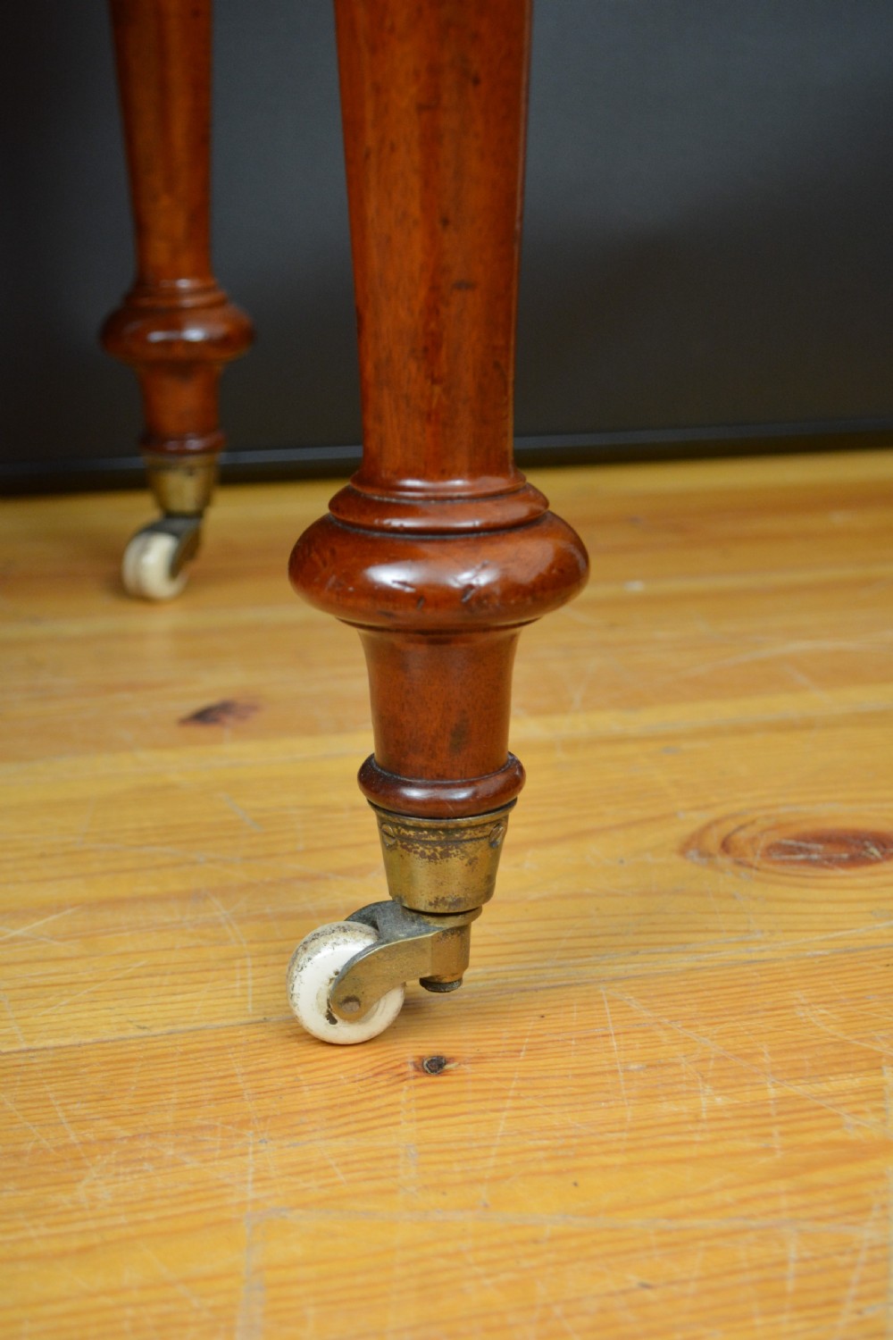  English Victorian Mahogany Dressing Table View XXI