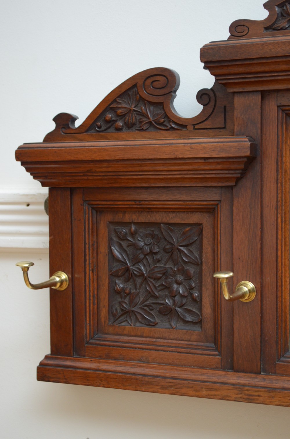 Edwardian Walnut Coat Rack Coat Hooks View VIII