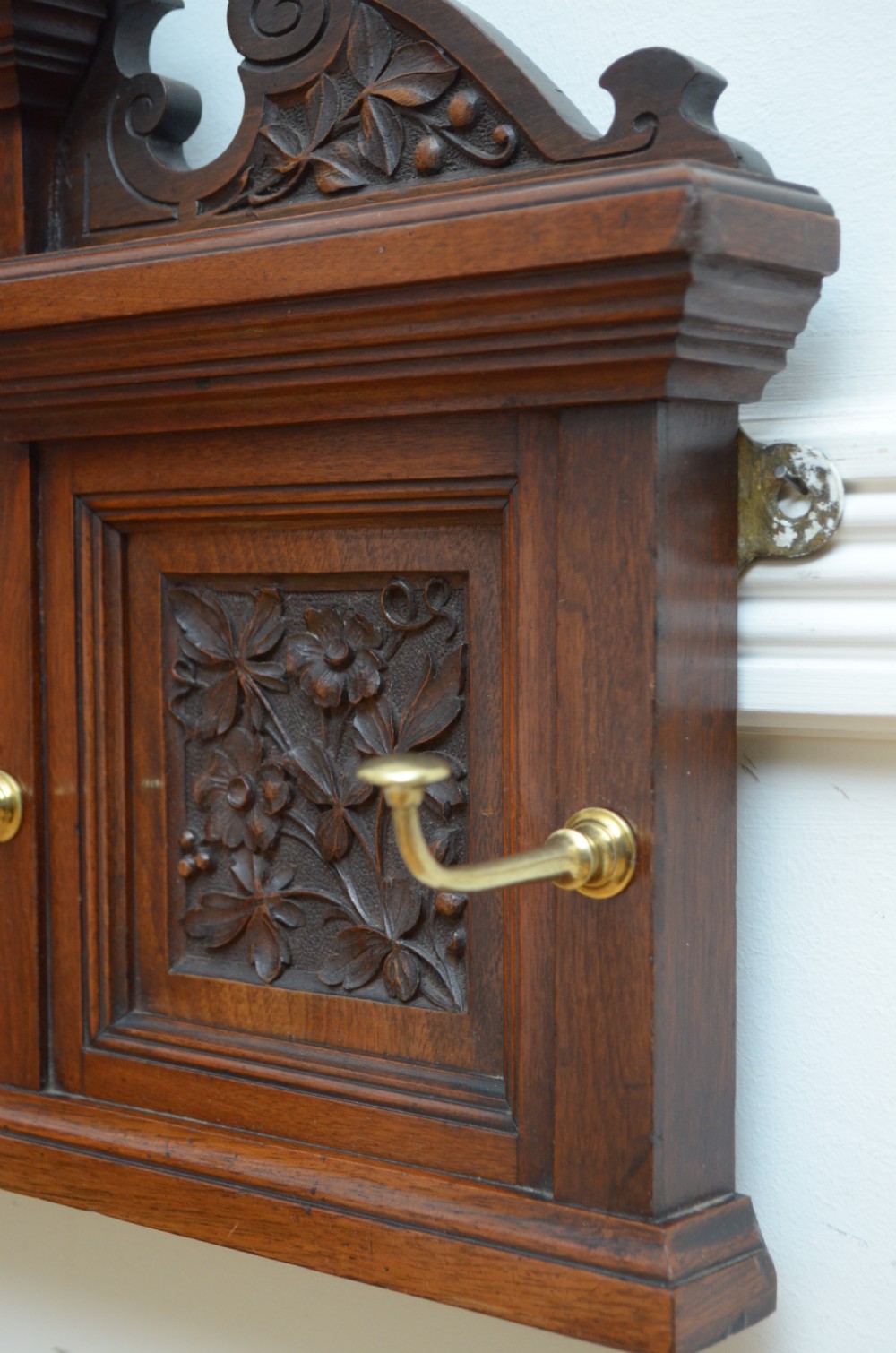 Edwardian Walnut Coat Rack Coat Hooks View XV