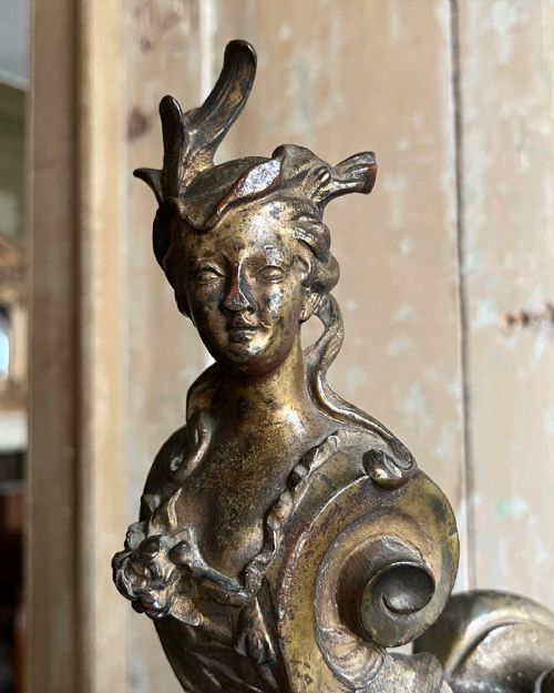 A PAIR OF FRENCH GILT BRONZE CARYATID ANDIRONS - ADDITIONAL PHOTO 7