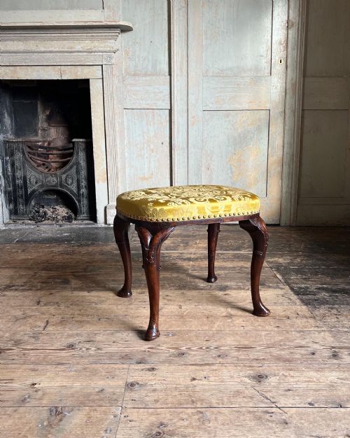 a rare 18th century walnut stool c1720 - CATEGORY: ANTIQUE STOOLS - DATED 18TH CENTURY