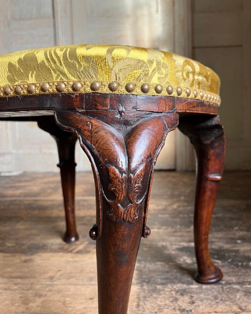 A RARE 18TH CENTURY WALNUT STOOL C1720 - ADDITIONAL PHOTO 2