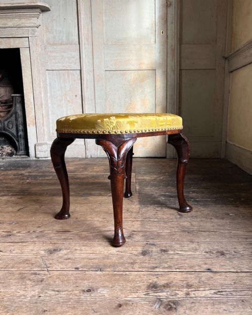 A RARE 18TH CENTURY WALNUT STOOL C1720 - ADDITIONAL PHOTO 5
