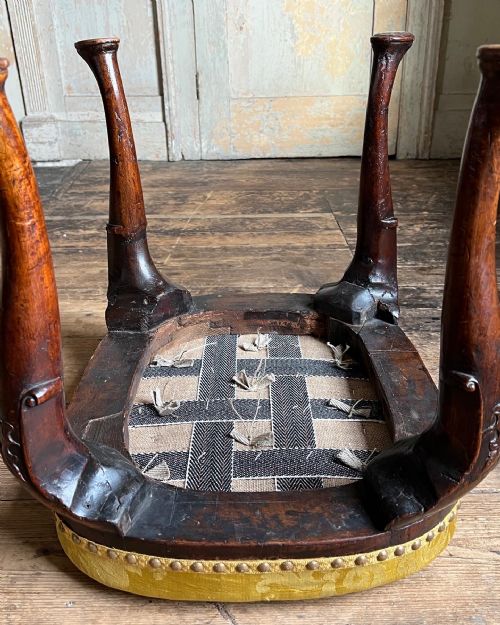 A RARE 18TH CENTURY WALNUT STOOL C1720 - ADDITIONAL PHOTO 7