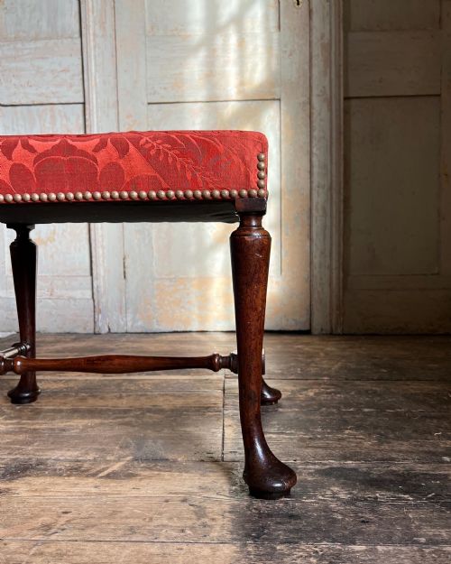 A WELL DRAWN 18TH CENTURY WALNUT STOOL C1730 - ADDITIONAL PHOTO 6