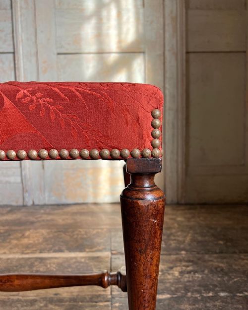 A WELL DRAWN 18TH CENTURY WALNUT STOOL C1730 - ADDITIONAL PHOTO 7
