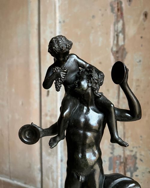 A GRAND TOUR BRONZE SATYR BACCHUS - ADDITIONAL PHOTO 2
