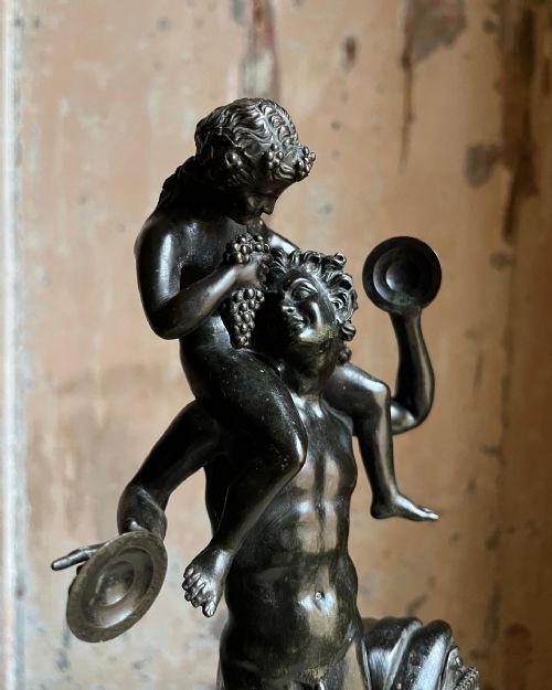 A GRAND TOUR BRONZE SATYR BACCHUS - ADDITIONAL PHOTO 3