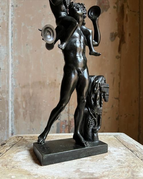 A GRAND TOUR BRONZE SATYR BACCHUS - ADDITIONAL PHOTO 4