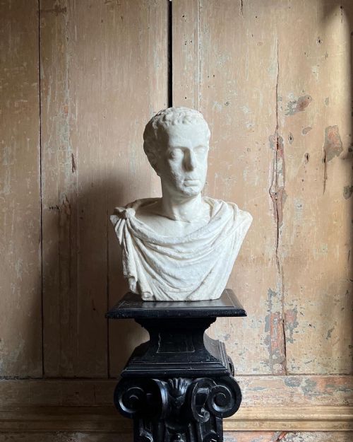 RARE 18TH CENTURY MARBLE BUST OF A PHILOSOPHER - ADDITIONAL PHOTO 5