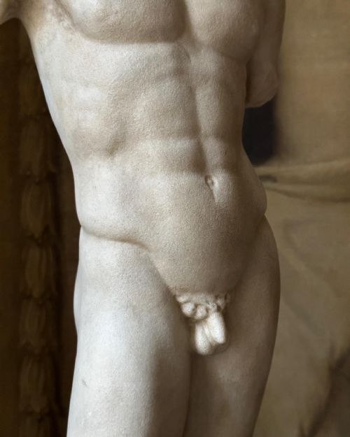 A GRAND TOUR MARBLE TORSO OF AN ATHLETE AFTER THE ANTIQUE - ADDITIONAL PHOTO 3