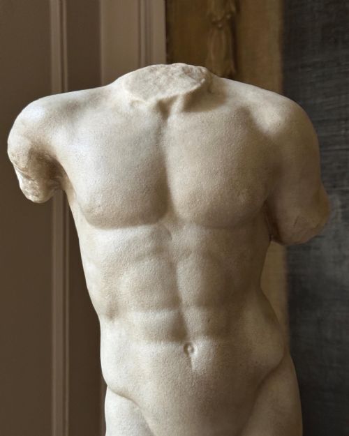 A GRAND TOUR MARBLE TORSO OF AN ATHLETE AFTER THE ANTIQUE - ADDITIONAL PHOTO 5