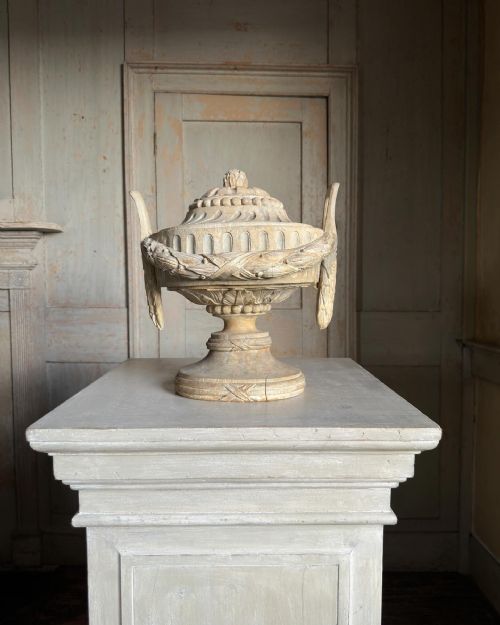 an 18th century carved painted classical urn - CATEGORY: ANTIQUE MISCELLANEOUS - DATED 