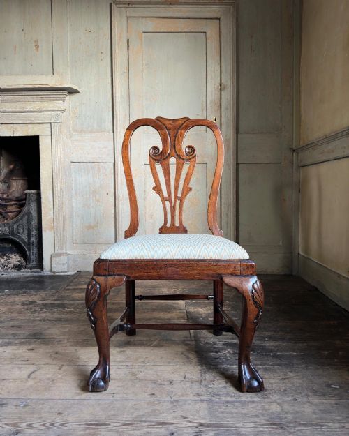 A PAIR OF GEORGE II MAHOGANY SIDE CHAIRS C1740 - ADDITIONAL PHOTO 3