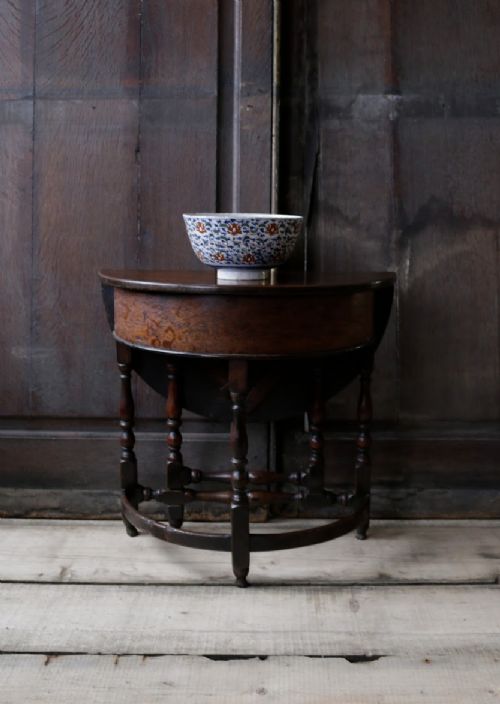 RARE LATE 17TH CENTURY OAK BOX TABLE