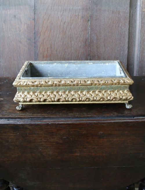 17TH CENTURY ITALIAN CARVED GILT WOOD BOX
