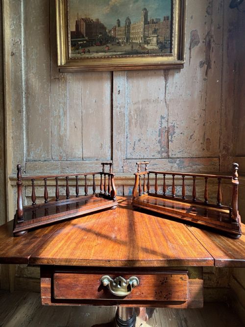 A PAIR OF EARLY 19TH CENTURY ROSEWOOD BOOK STANDS IN THE MANNER OF GILLOWS CIRCA 1840 - ADDITIONAL PHOTO 5