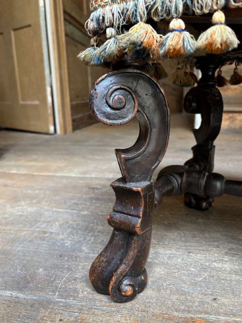 FINE 17TH CENTURY CAROLEAN STOOL OF EXUBERANT BAROQUE FORM - ADDITIONAL PHOTO 1