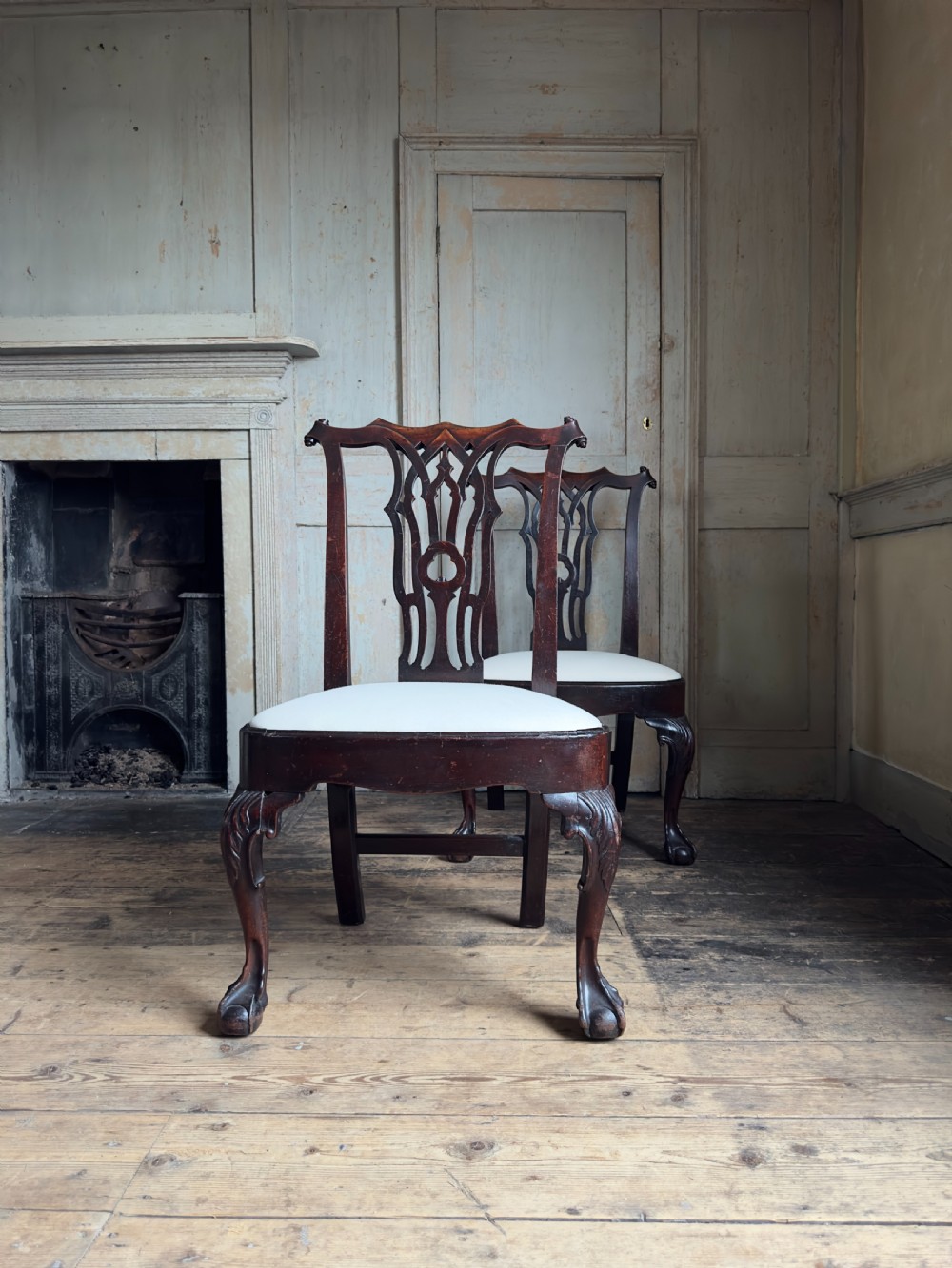 A pair of 18th century Chippendale mahogany side chairs, c.1760