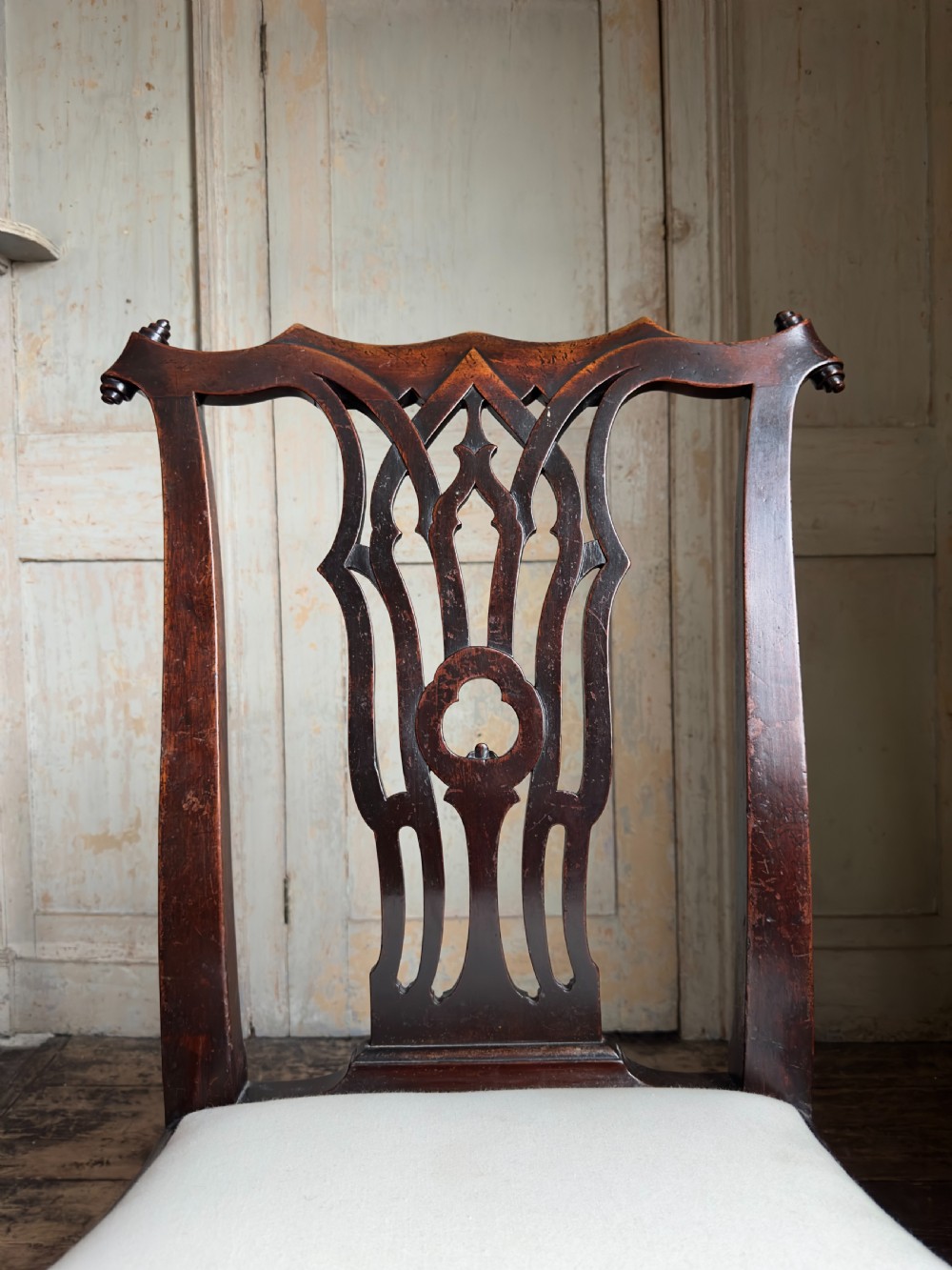 A pair of 18th century Chippendale mahogany side chairs, c.1760 View VI
