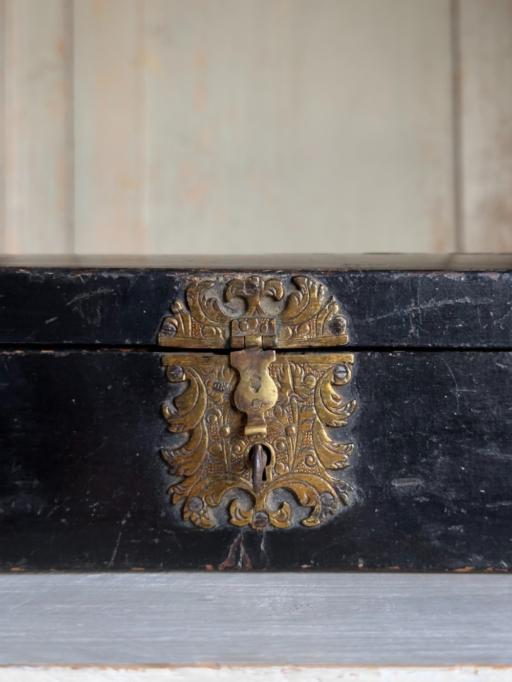 An early 18th century japanned writing box View VI