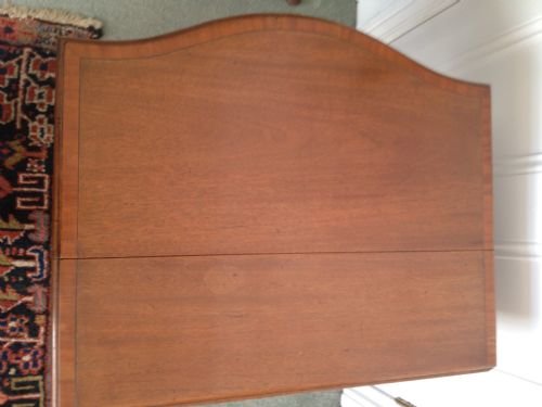 Edwardian Crossbanded Shaped Mahogany Sutherland table. View II