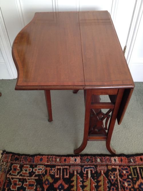 Edwardian Crossbanded Shaped Mahogany Sutherland table. View III