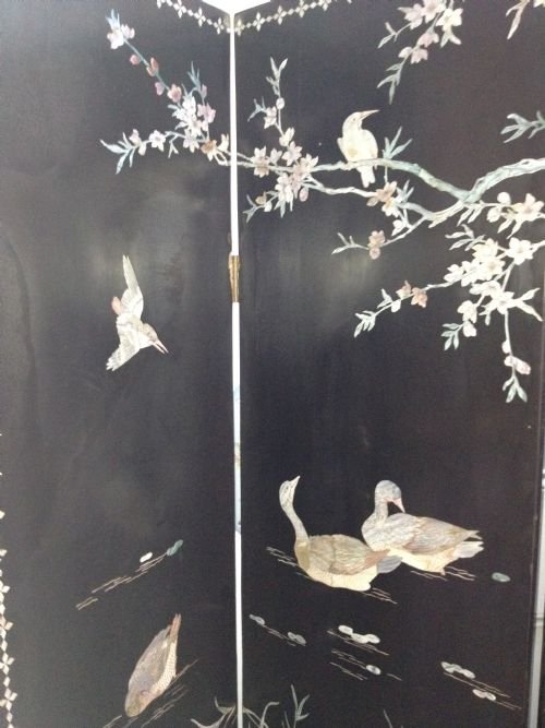 fig 1. Super Quality 19thCentury Chinese Mother Of Pearl Screen