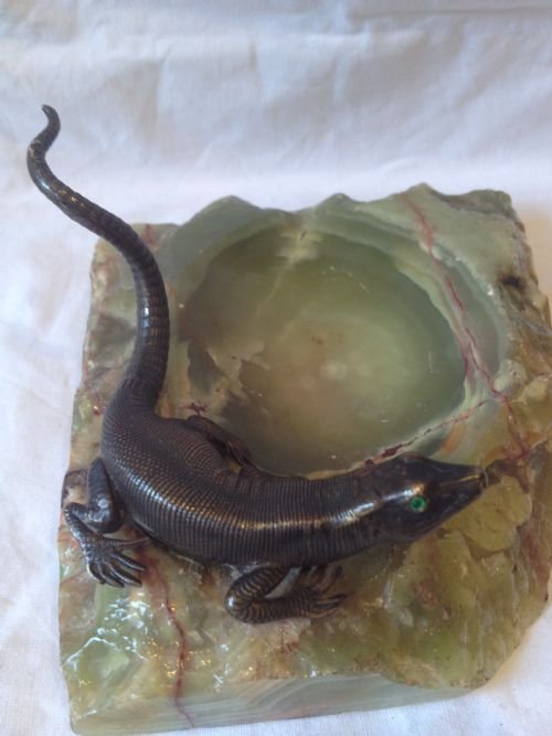 BRONZE LIZARD ONYX TRAY View III