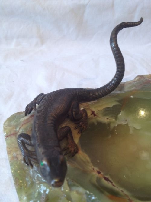 BRONZE LIZARD ONYX TRAY View IV
