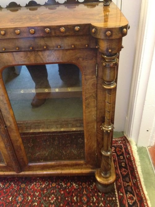 fig 1. FABULOUS QUALITY VICTORIAN WALNUT CHIFFONIER