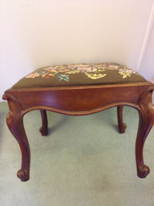 VICTORIAN MAHOGANY CABRIOLE LEG FOOTSTOOL
 View III